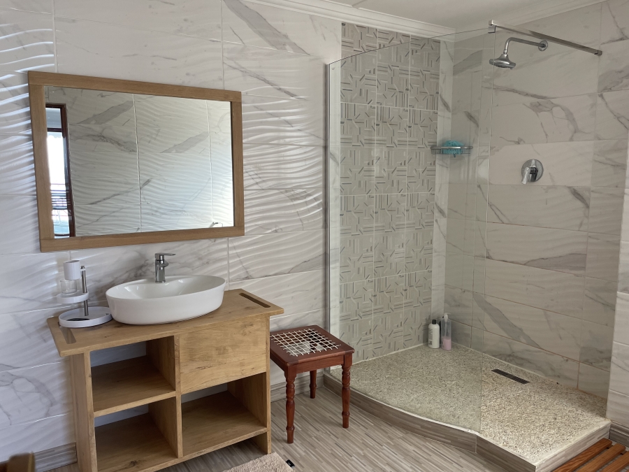 7 Bedroom Property for Sale in Wilderness Central Western Cape